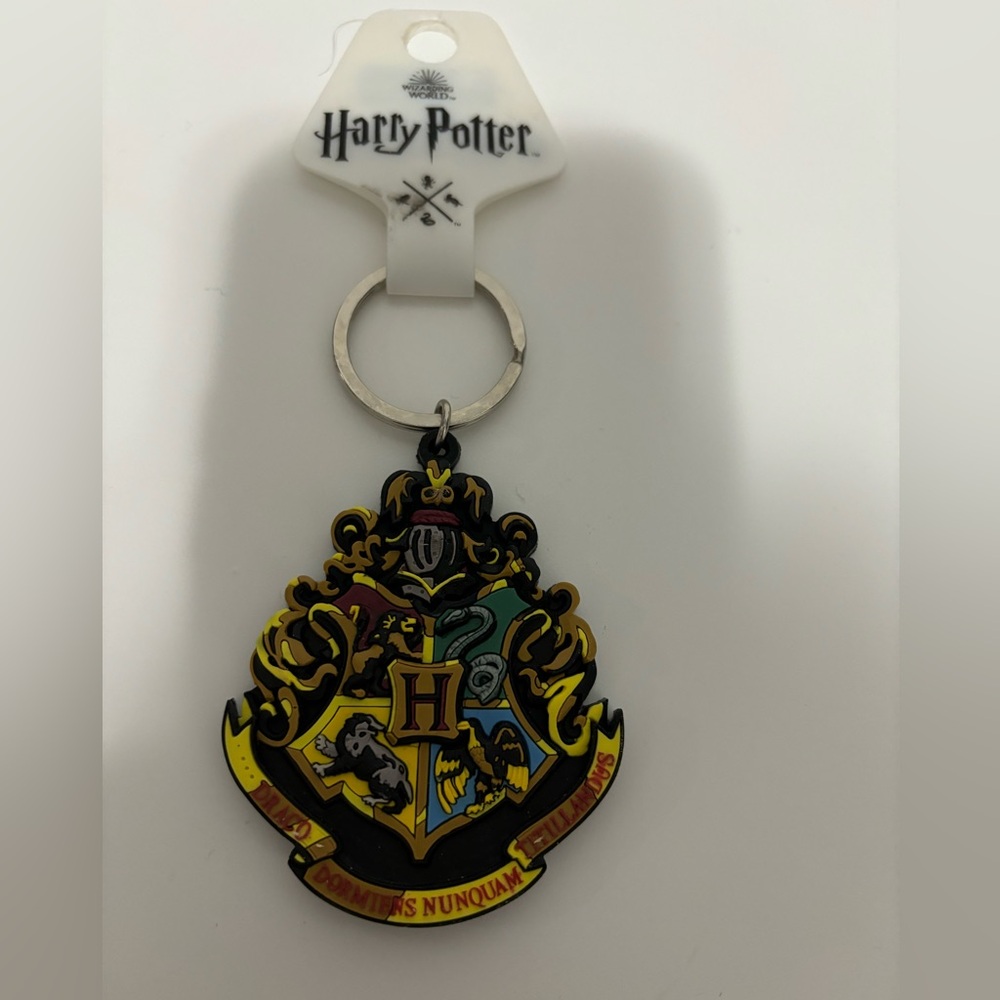 Harry Potter Hogwarts keychain